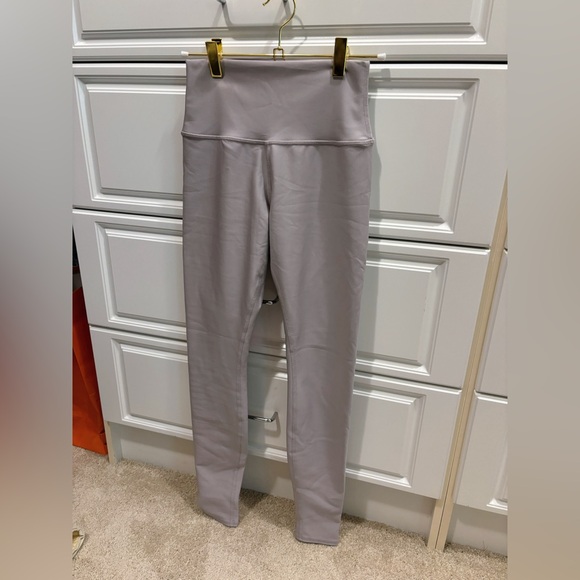 Alo Yoga High-Waist Airlift Legging/Lavender Dusk - Picture 1 of 5